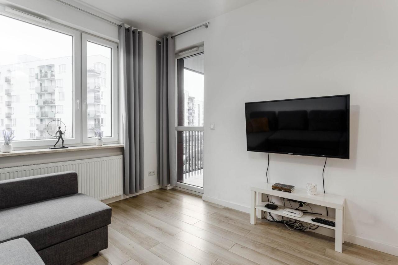 Chill Airport Apartament